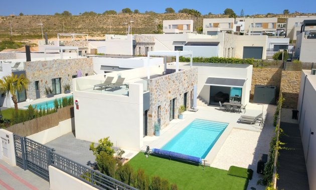 Villa - Resale - Algorfa - La Finca Golf Resort