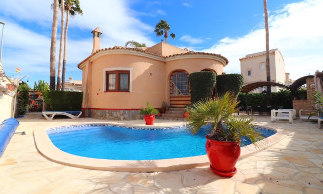 Villa - Resale - Ciudad Quesada -
                Atalayas