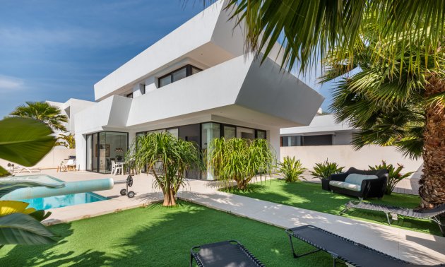 Villa - Resale - Ciudad Quesada -
                La Laguna