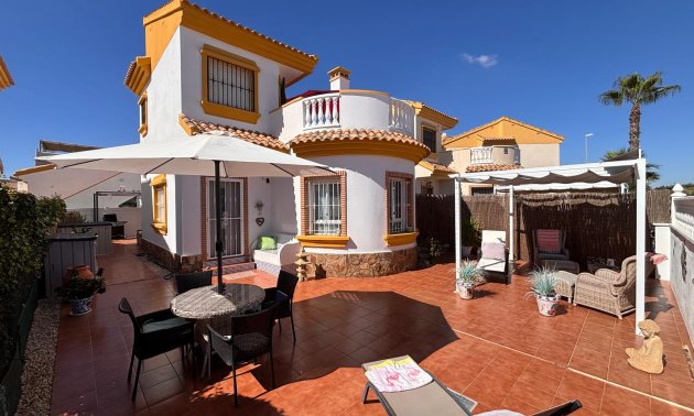 Villa - Resale - Guardamar del Segura - El Raso