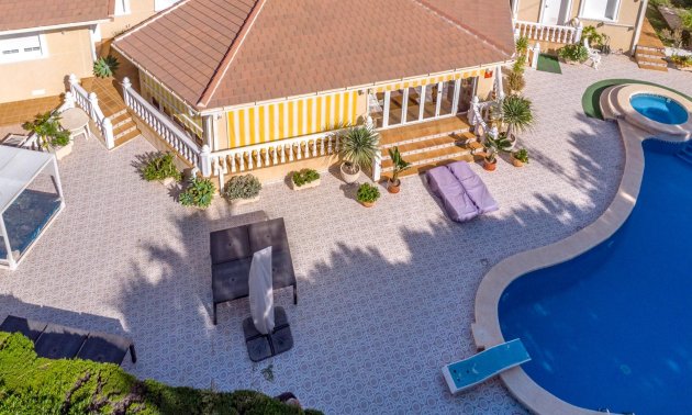 Villa - Resale - Orihuela Costa -
                Cabo Roig