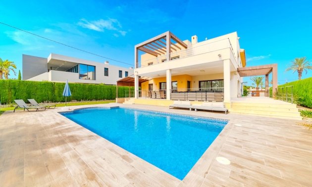 Villa - Resale - Orihuela Costa -
                Cabo Roig