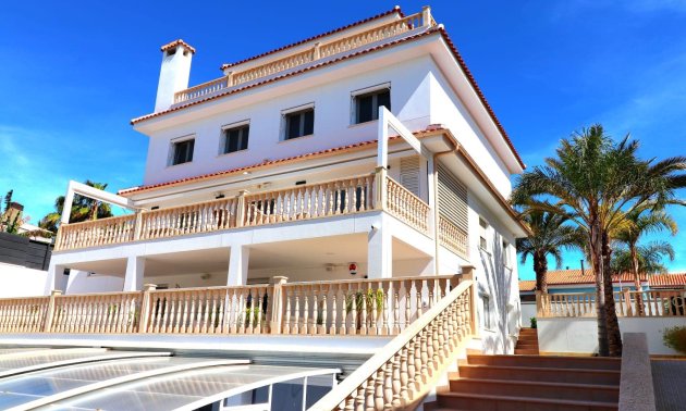 Villa - Resale - Orihuela Costa - Campoamor