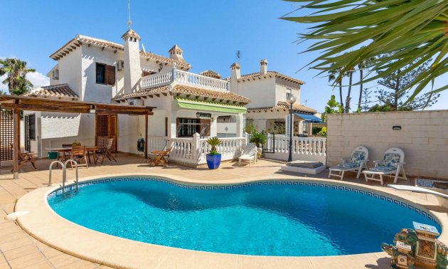 Villa - Resale - Orihuela Costa - La Zenia