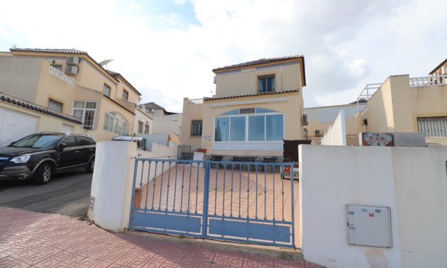 Villa - Resale - Orihuela Costa -
                Los Balcones