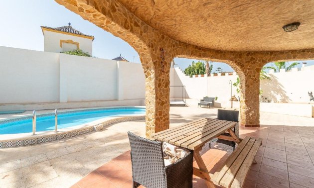 Villa - Resale - Orihuela Costa -
                Los Balcones