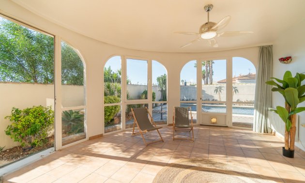 Villa - Resale - Orihuela Costa -
                Playa Flamenca