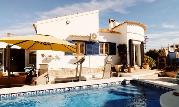 Villa - Resale - Orihuela Costa - Playa Flamenca