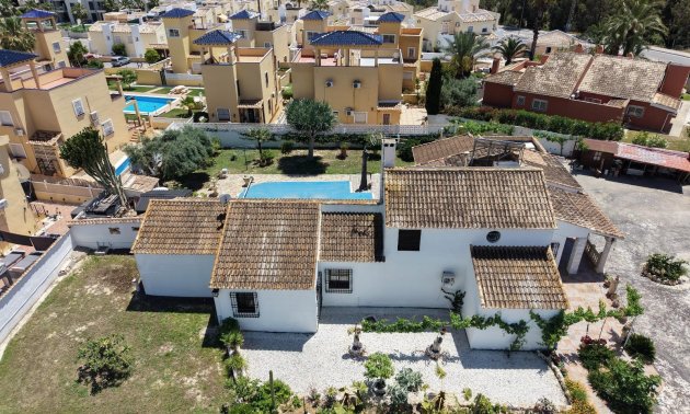 Villa - Resale - Orihuela Costa - Villamartin