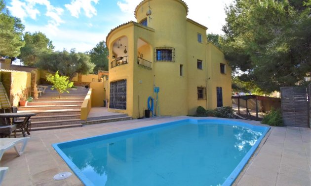 Villa - Resale - Orihuela Costa - Villamartin