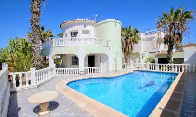 Villa - Resale - Orihuela Costa -
                Villamartín