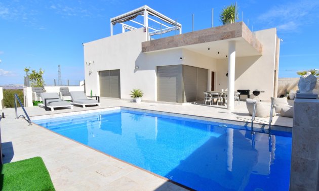 Villa - Resale - Orihuela Costa - Villamartin