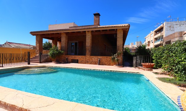 Villa - Resale - Rojales -
                Los Palacios