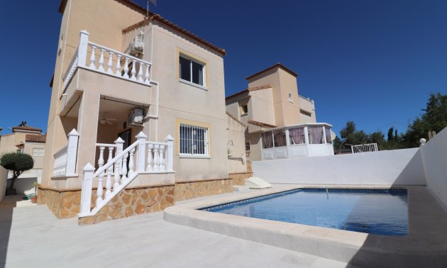Villa - Resale - San Miguel de Salinas -
                Lake View Mansions