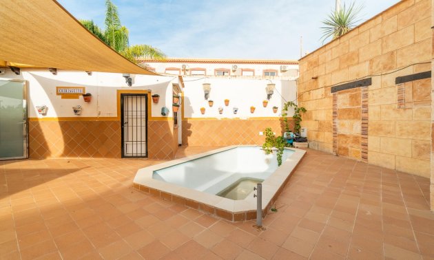 Villa - Resale - Torrevieja - Los Balcones - Los Altos del Edén