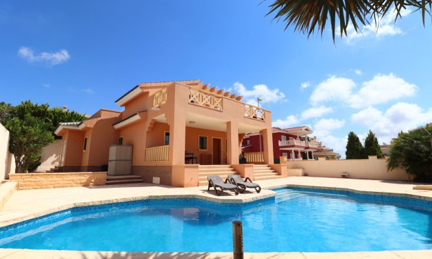 Villa - Reventa - Ciudad Quesada -
                La Fiesta