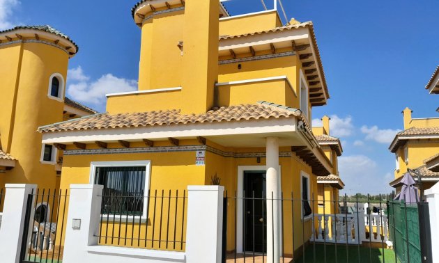 Villa - Reventa - Ciudad Quesada -
                Lo Marabu
