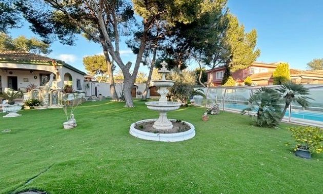 Villa - Reventa - Dehesa de campoamor -
                Campoamor