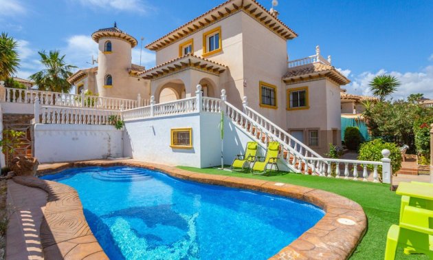 Villa - Reventa - Orihuela Costa - La Zenia