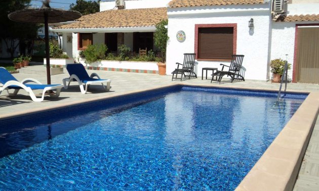 Villa - Reventa - Orihuela Costa -
                Lomas de Cabo Roig