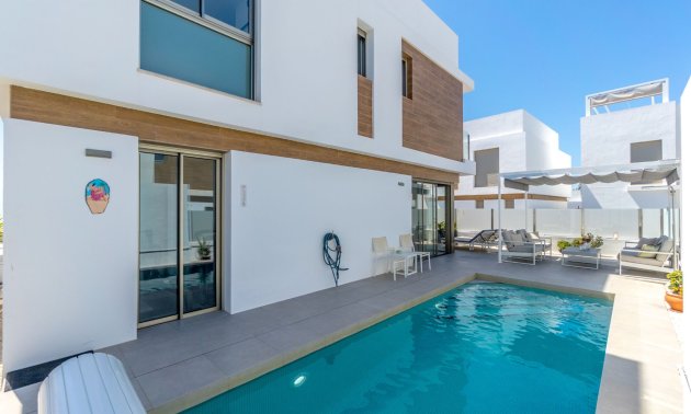 Villa - Reventa - Orihuela Costa - Villamartin