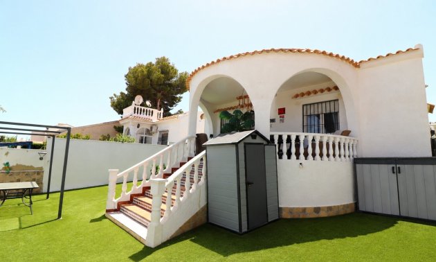 Villa - Reventa - Orihuela Costa - Villamartin