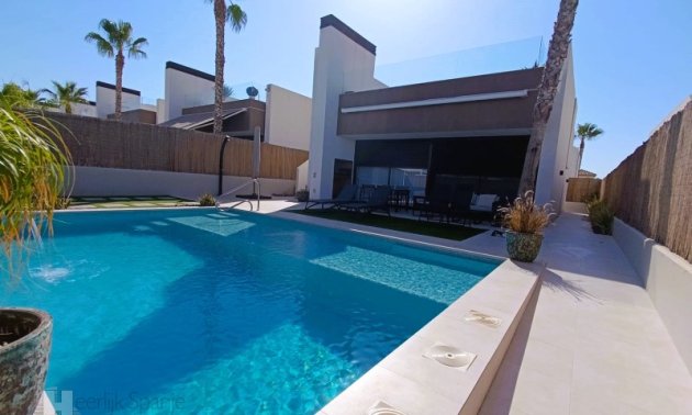 Villa - Reventa -
            Sucina - 99H-25880