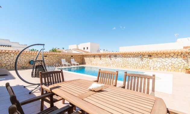 Villa - Reventa - Torrevieja - Torreta florida