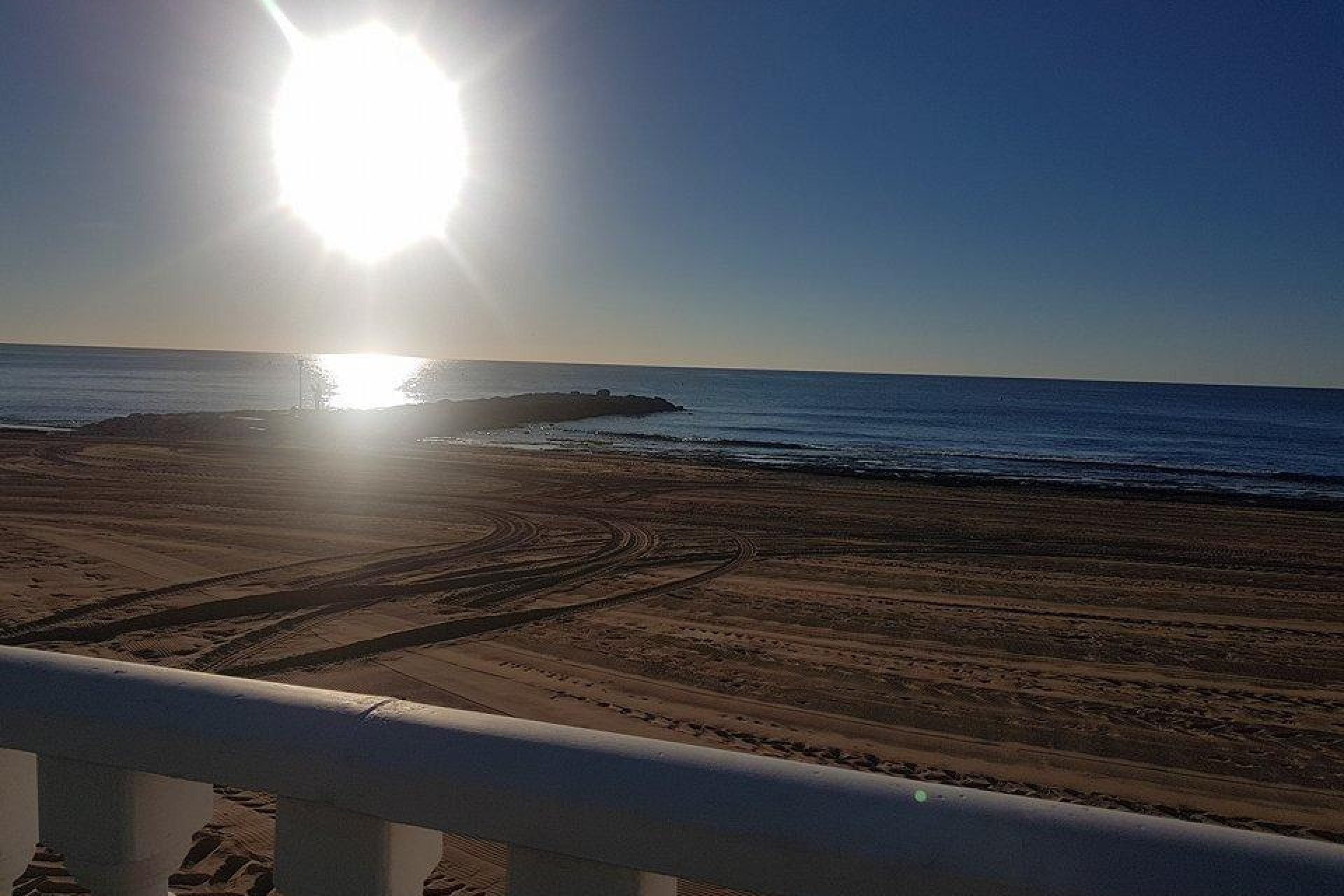 Wynajem długoterminowy - Mieszkanie w bloku -
Torrevieja - Playa de los Locos