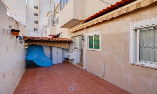 Resale - Bungalow -
Torrevieja - Acequion