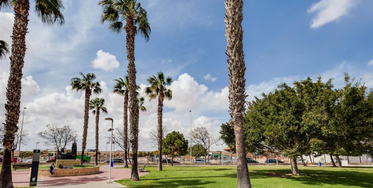 Rynek wtórny - Bungalow -
Torrevieja - Acequion