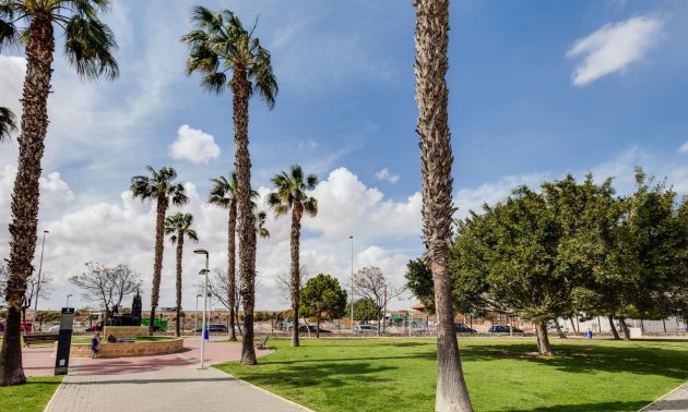 Rynek wtórny - Bungalow -
Torrevieja - Acequion