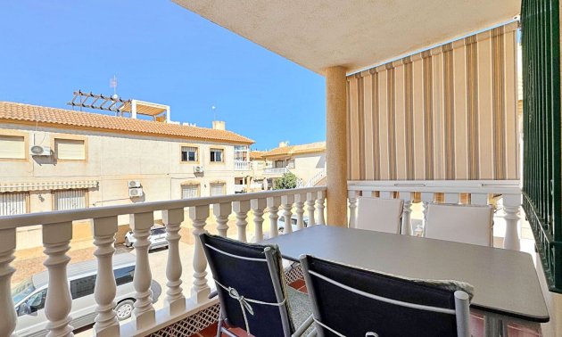 Reventa - Apartamento / piso -
Orihuela Costa - La Zenia