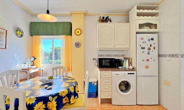 Reventa - Apartamento / piso -
Orihuela Costa - La Zenia