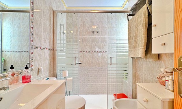 Reventa - Apartamento / piso -
Orihuela Costa - La Zenia