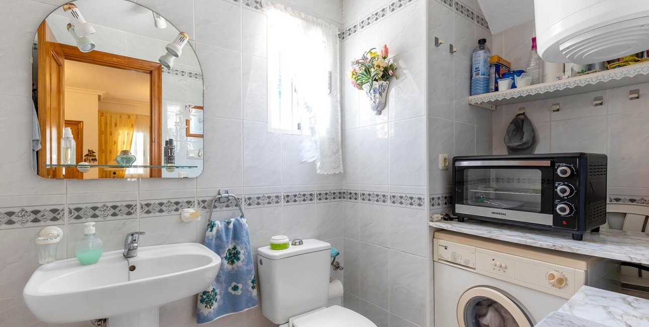 Resale - Bungalow -
Torrevieja - La Mata