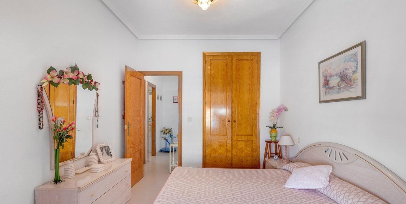 Resale - Bungalow -
Torrevieja - La Mata