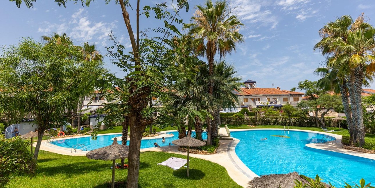 Resale - Bungalow -
Torrevieja - La Mata