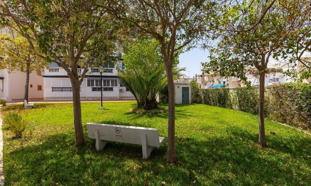 Resale - Bungalow -
Torrevieja - La Mata