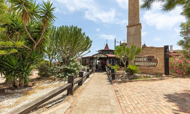 Resale - Bungalow -
Torrevieja - La Mata