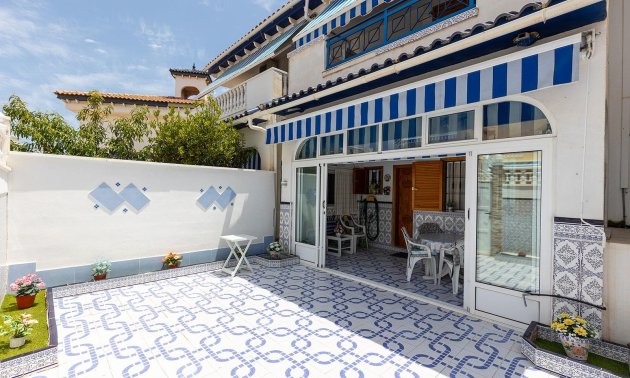 Resale - Bungalow -
Torrevieja - La Mata