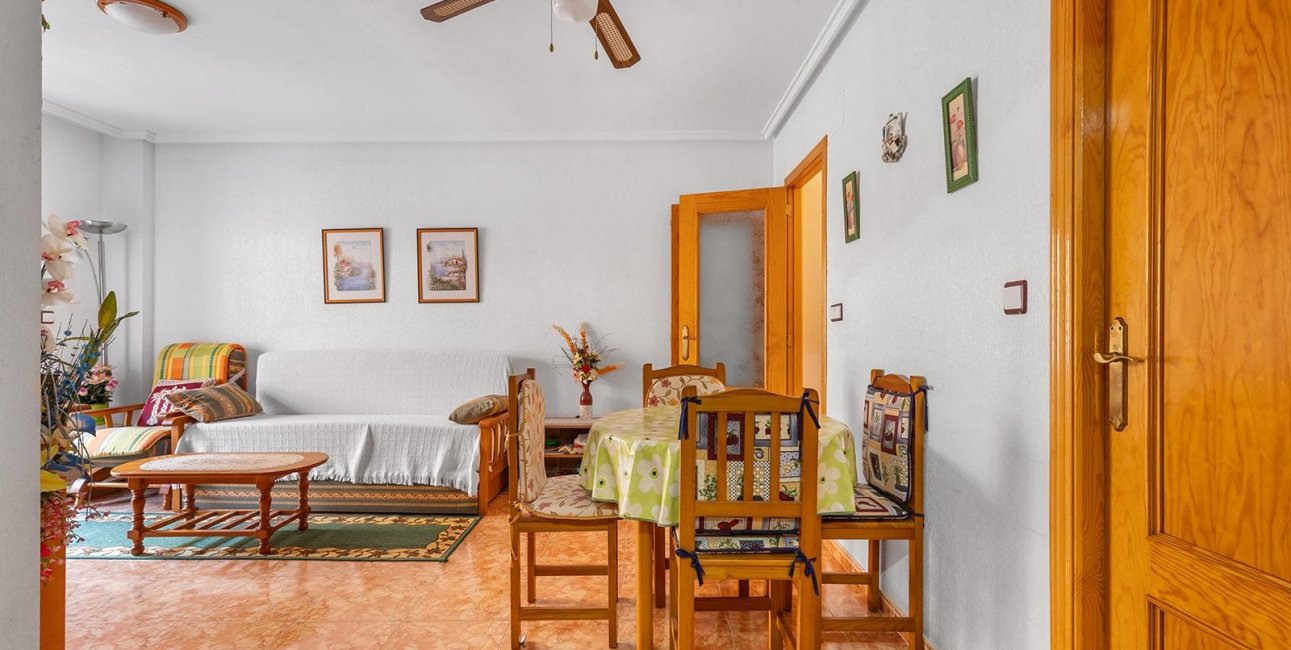 Resale - Apartment / flat -
Torrevieja - Estacion de autobuses