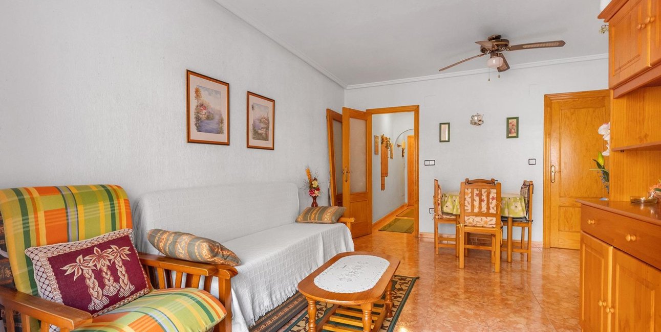 Resale - Apartment / flat -
Torrevieja - Estacion de autobuses