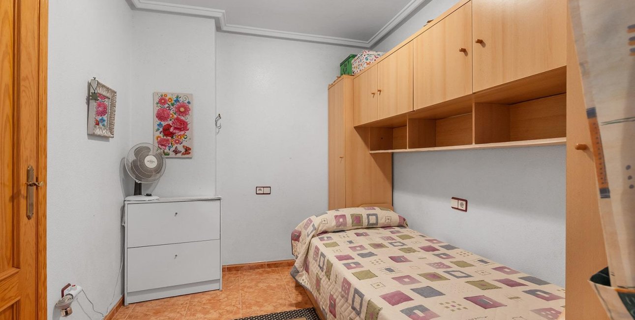 Resale - Apartment / flat -
Torrevieja - Estacion de autobuses