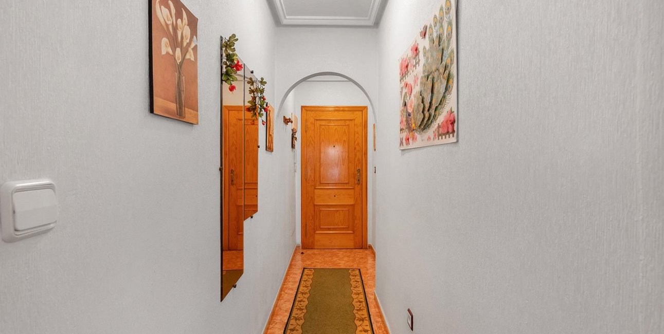 Resale - Apartment / flat -
Torrevieja - Estacion de autobuses