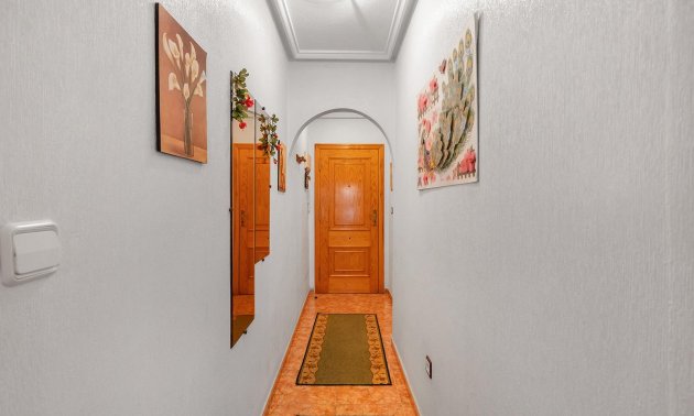 Resale - Apartment / flat -
Torrevieja - Estacion de autobuses