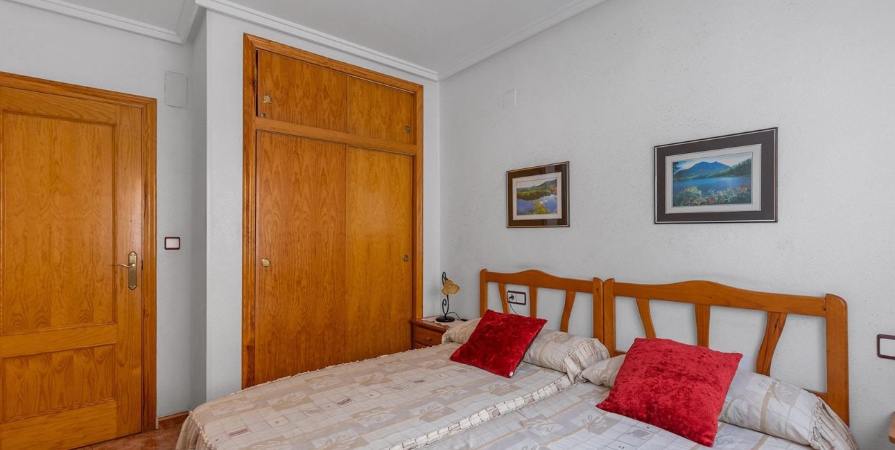 Resale - Apartment / flat -
Torrevieja - Estacion de autobuses