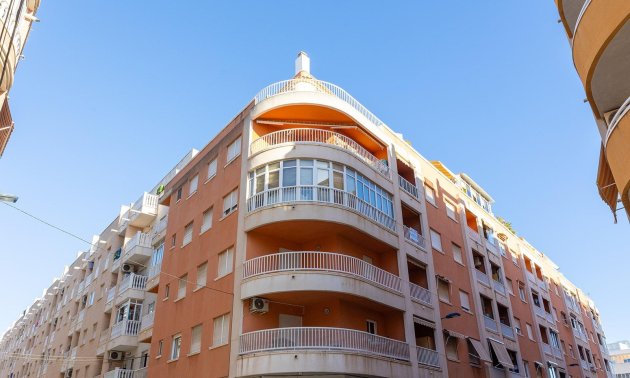 Resale - Apartment / flat -
Torrevieja - Estacion de autobuses