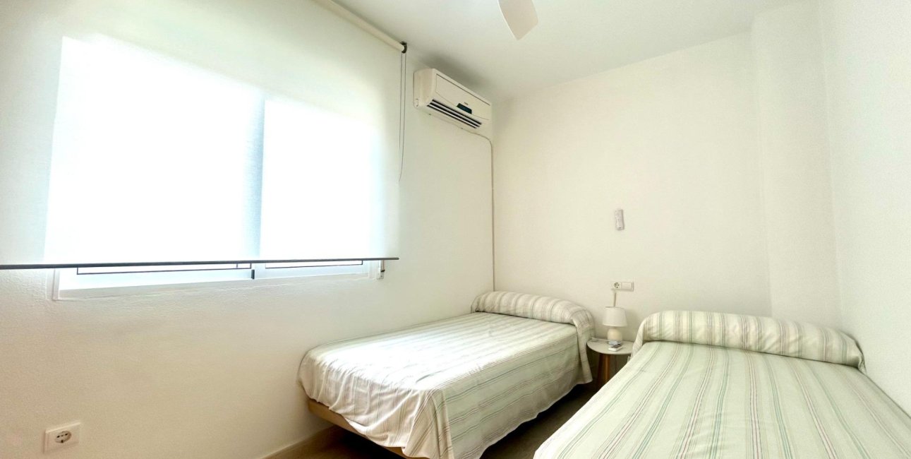 Resale - Townhouse -
Orihuela Costa - Campoamor