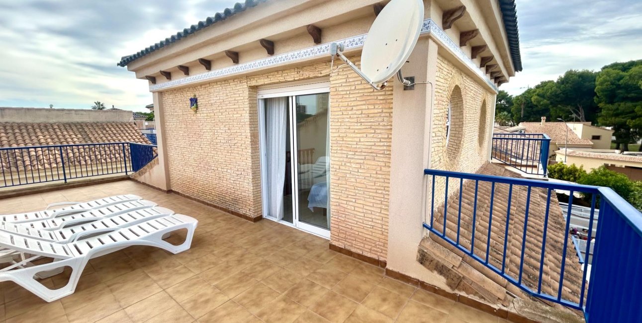Resale - Townhouse -
Orihuela Costa - Campoamor